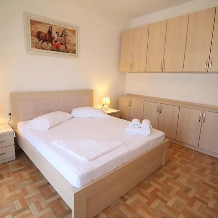 Doka Center Apartment Sarande